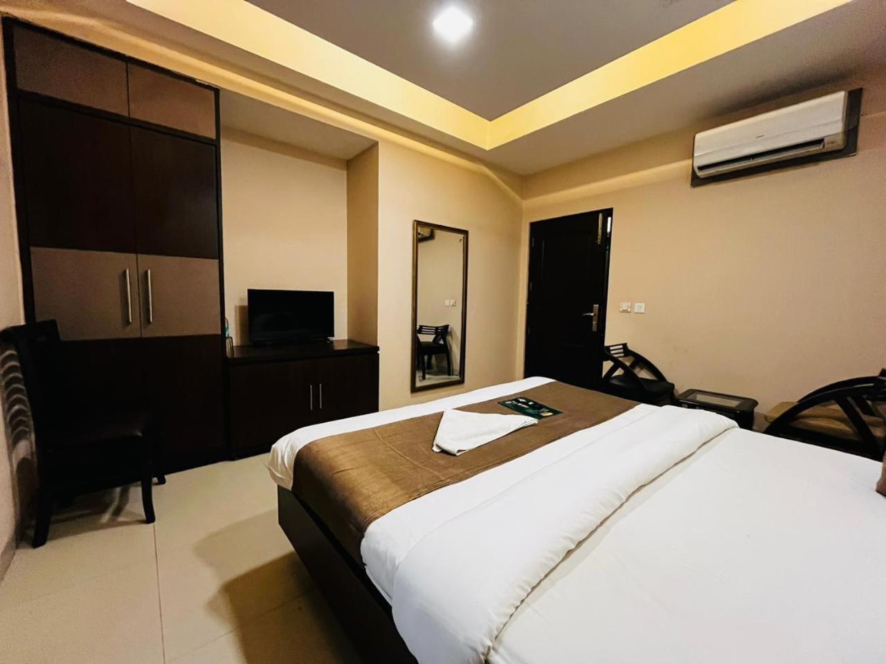 Hotel Mvr Stay By Admire Inn Noida Exterior foto