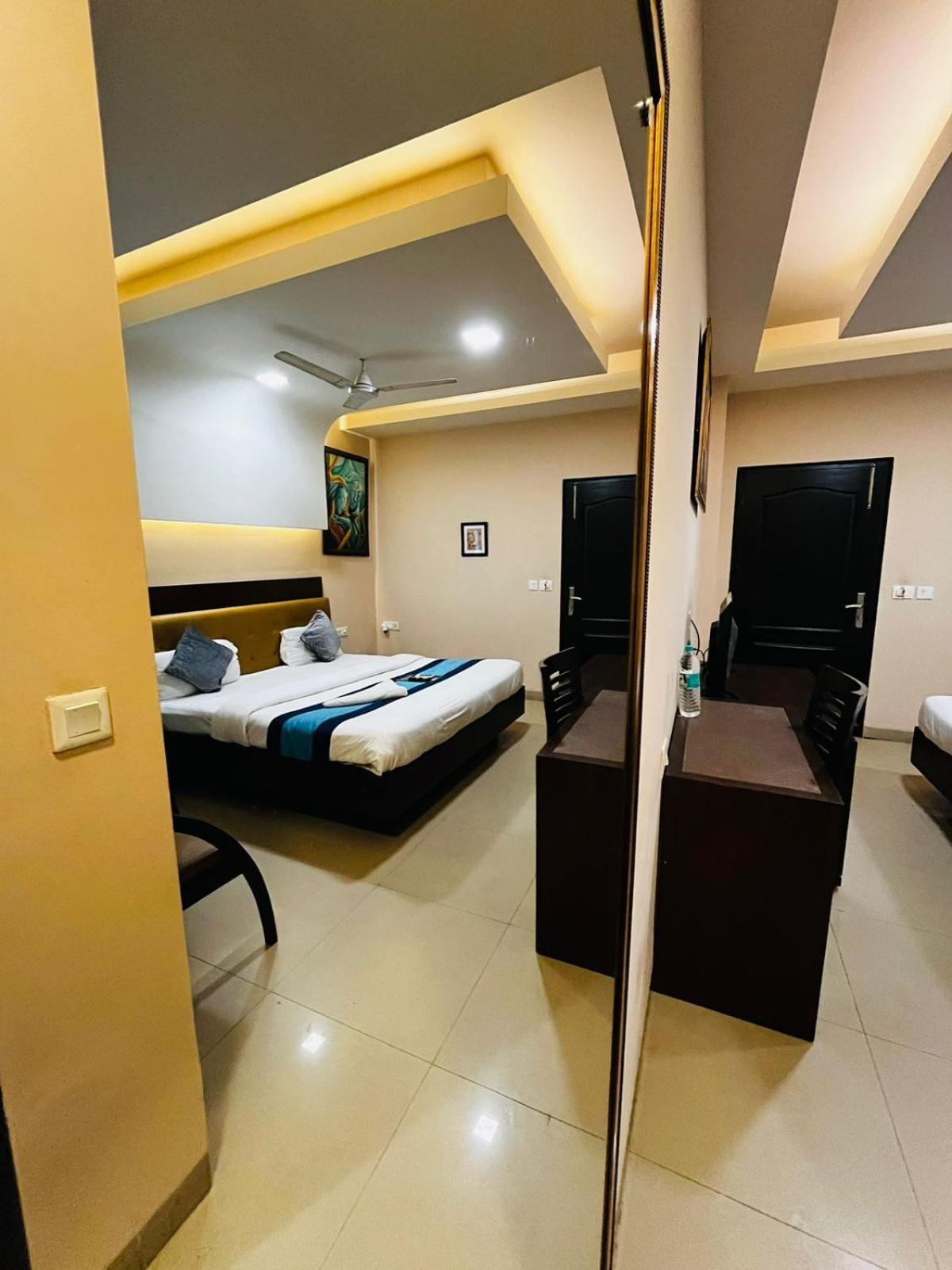Hotel Mvr Stay By Admire Inn Noida Exterior foto